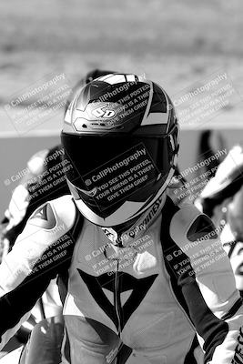 media/Oct-03-2022-Moto Forza (Mon) [[5f077a3730]]/Around the Pits/